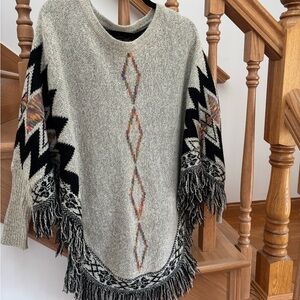 Grey Fringe Poncho with Geometric Design and Sleeves